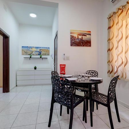 Sir William Reid Holiday Apartments Слима Екстериор снимка