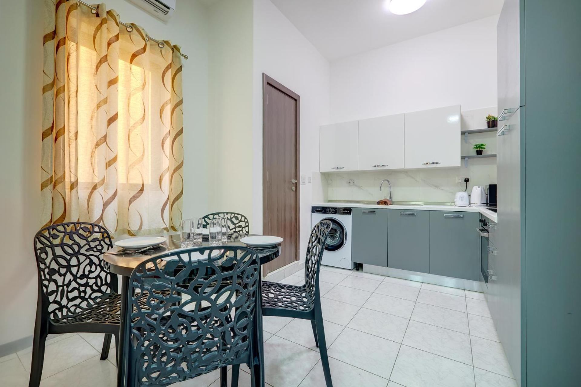 Sir William Reid Holiday Apartments Слима Екстериор снимка